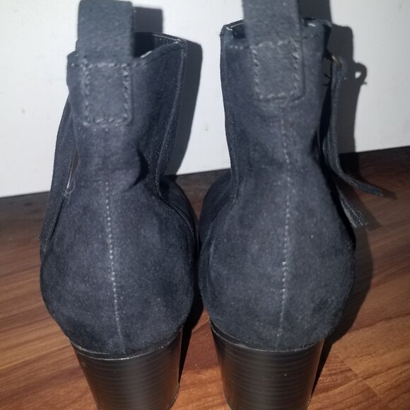 Old Navy Faux Suede Side Zip Heeled Black Ankle Boots Women's Size 7 - Picture 3 of 6